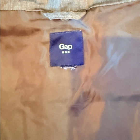 GAP women’s Metallic Gray Puffer Jacket - Picture 6 of 9